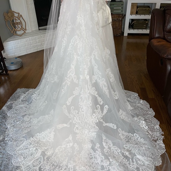 Morilee Wedding gown , size 12 , NEW - Picture 9 of 12